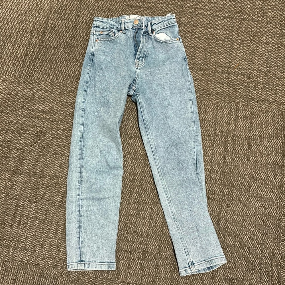 Stradivarius jeans size 2